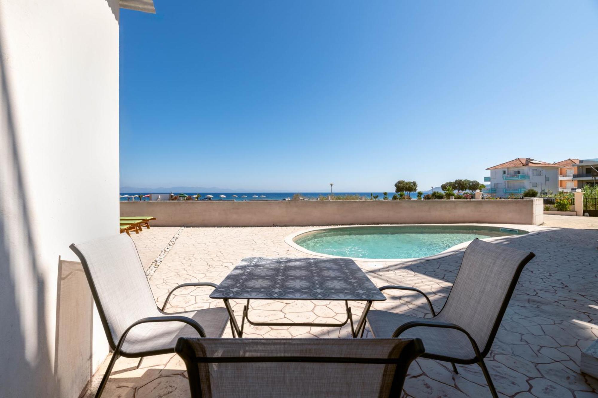 White&Blue Luxury Suites إياليسوس المظهر الخارجي الصورة