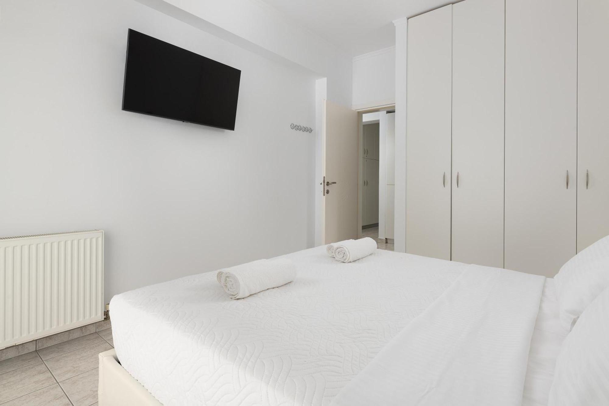 White&Blue Luxury Suites إياليسوس المظهر الخارجي الصورة