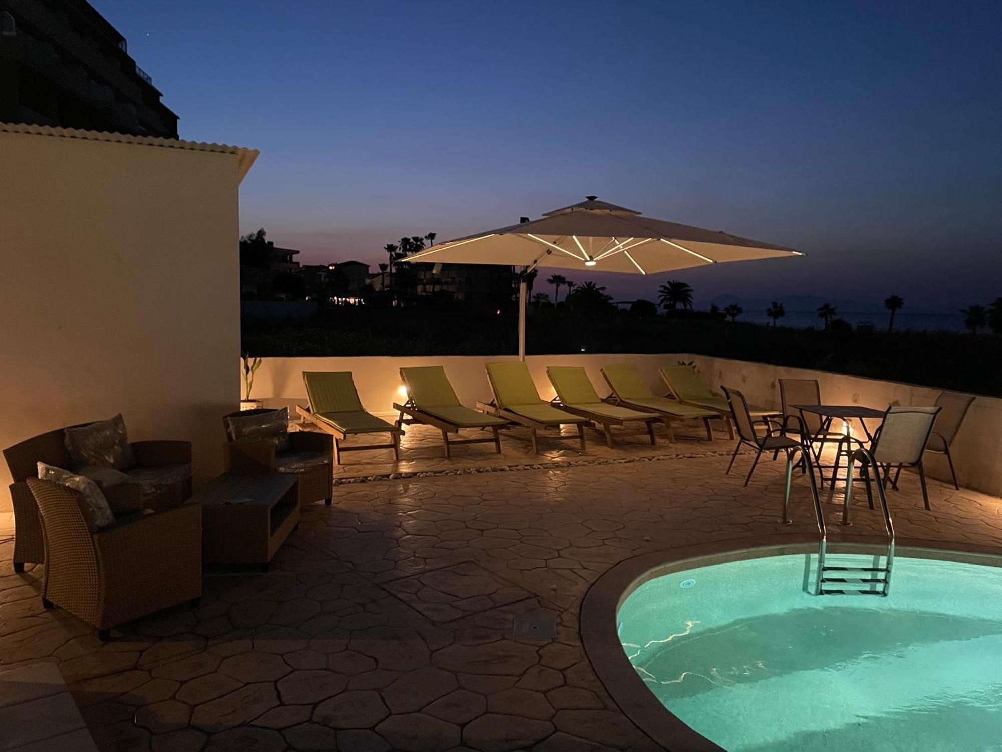 White&Blue Luxury Suites إياليسوس المظهر الخارجي الصورة