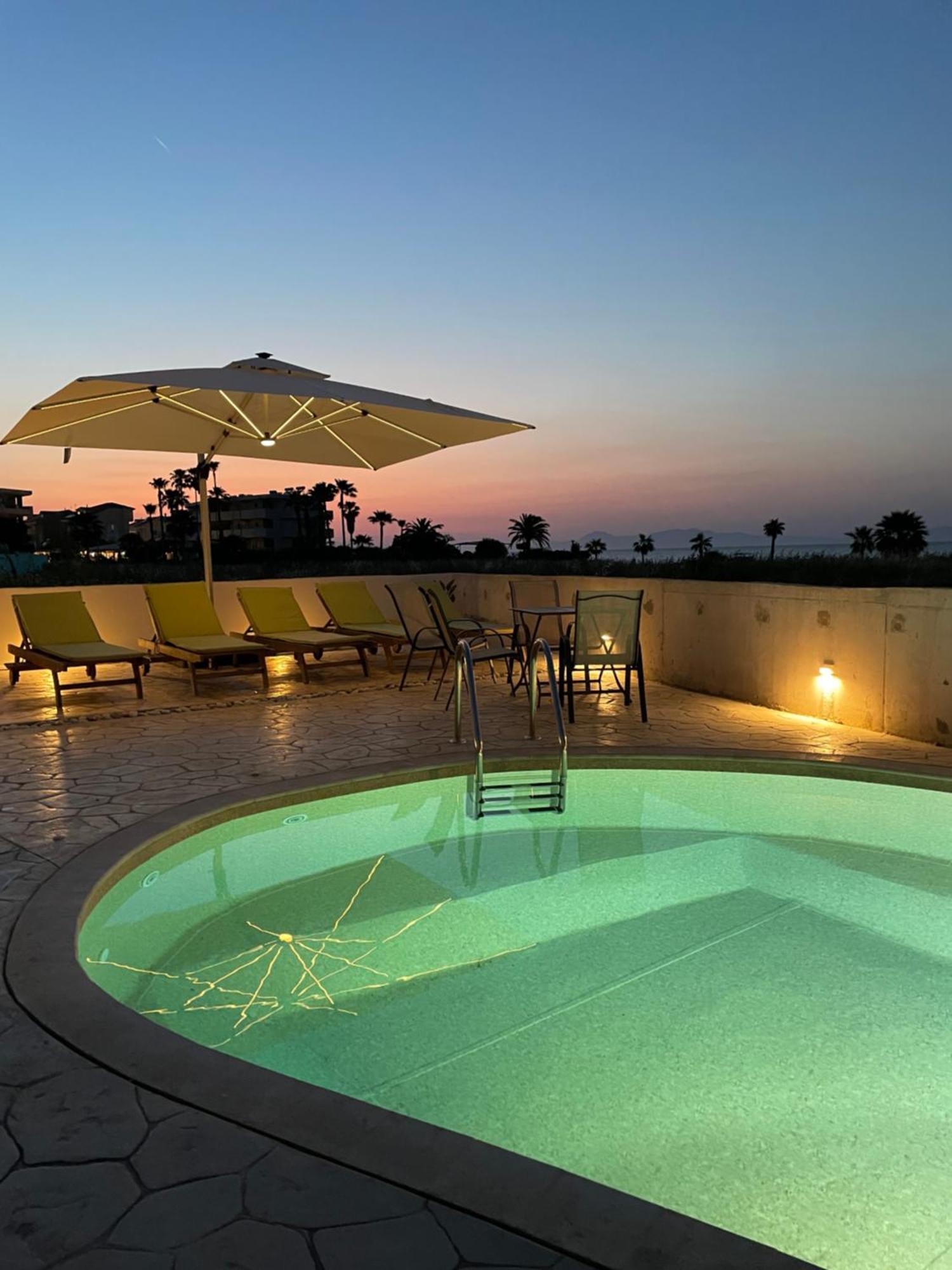White&Blue Luxury Suites إياليسوس المظهر الخارجي الصورة